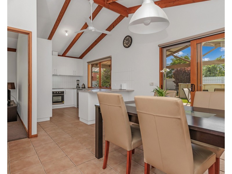 16 Oscar Place, Echuca VIC 3564