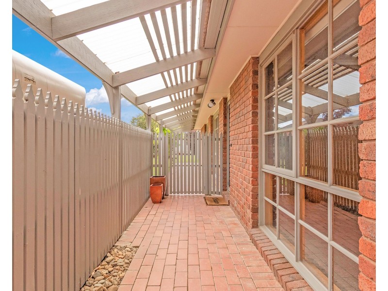 16 Oscar Place, Echuca VIC 3564