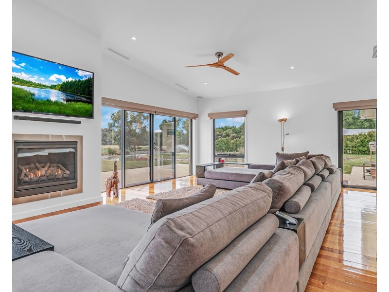 2/18 Pambula Court, Echuca VIC 3564
