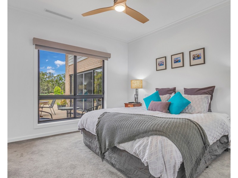 2/18 Pambula Court, Echuca VIC 3564