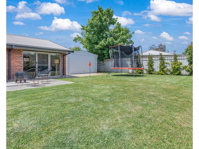 1 McMahon Place, Moama NSW 2731
