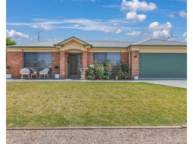 16 Roberts Court, Echuca VIC 3564