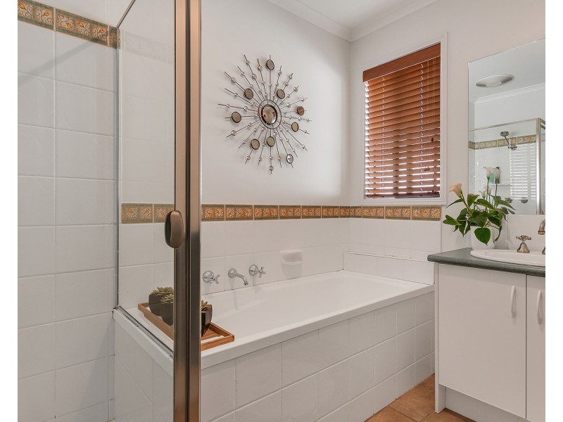 16 Roberts Court, Echuca VIC 3564