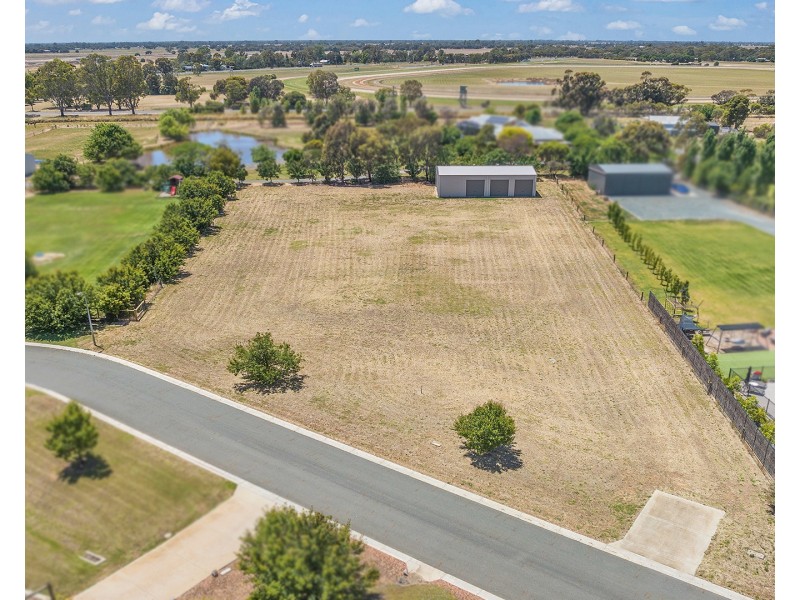 21 Pinerate Place, Echuca VIC 3564