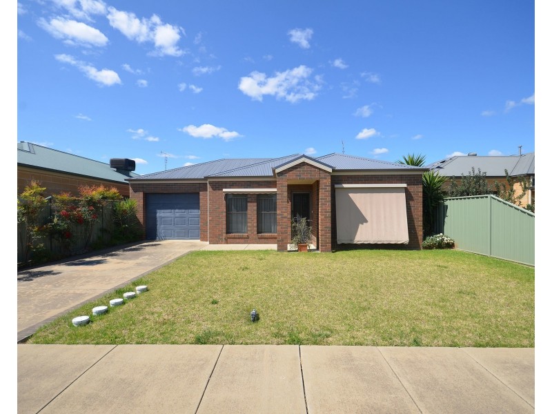 2/76 Sturt Street, Echuca VIC 3564
