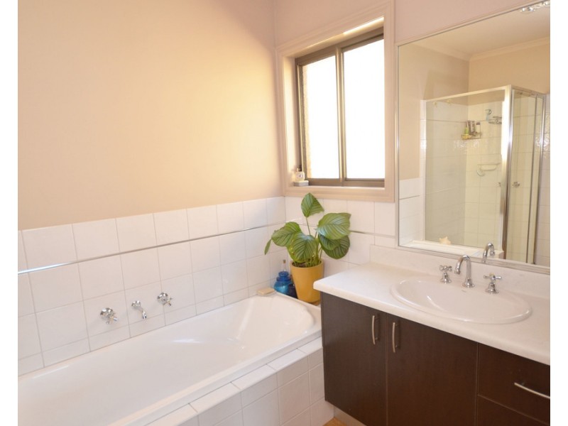 2/76 Sturt Street, Echuca VIC 3564