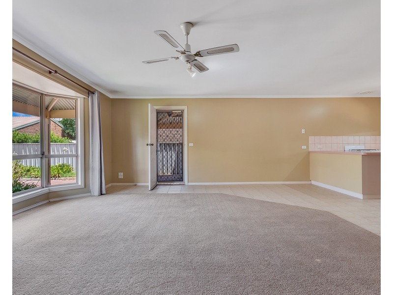 2/18 Porter Street, Moama NSW 2731