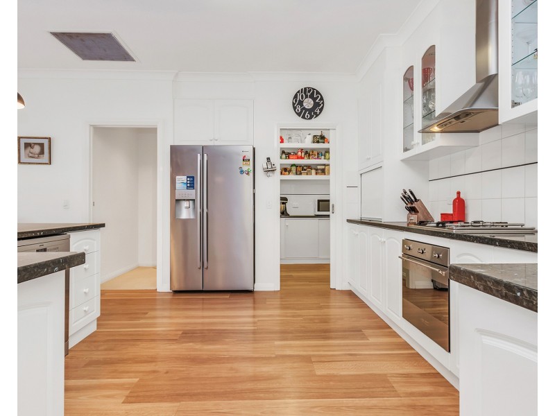 61 Schoeffel Drive, Echuca VIC 3564