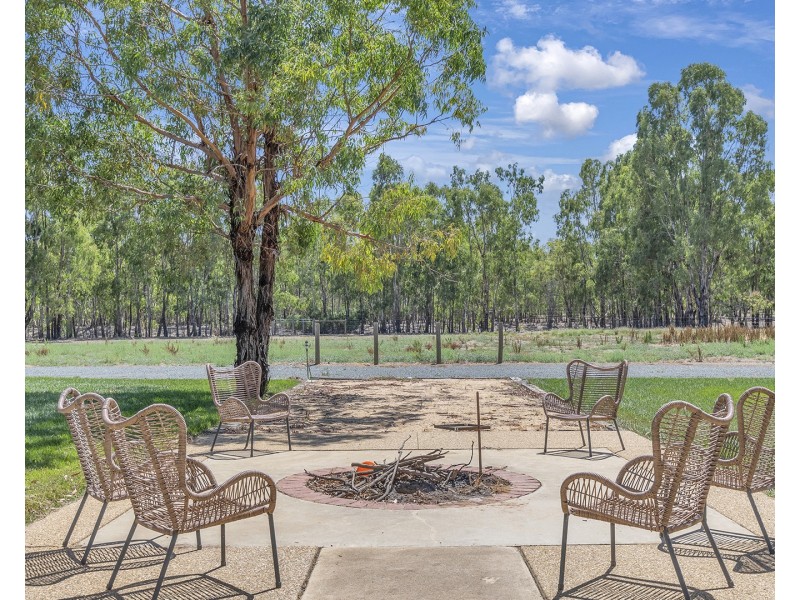 61 Schoeffel Drive, Echuca VIC 3564