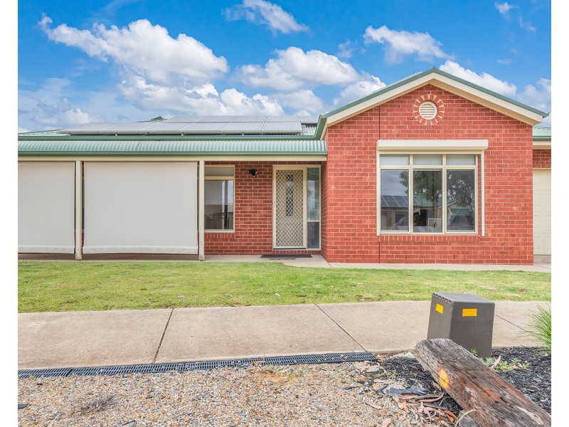 2/24 Bennett Court, Echuca VIC 3564