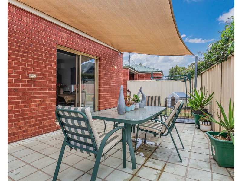 2/24 Bennett Court, Echuca VIC 3564
