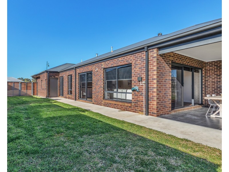 15 Marsanne Drive, Moama NSW 2731