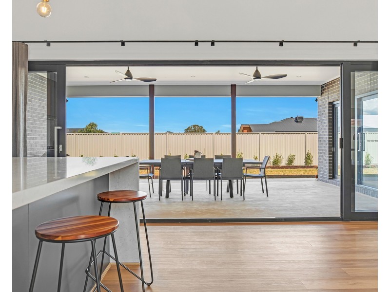 2 Black Swan Boulevard, Moama NSW 2731