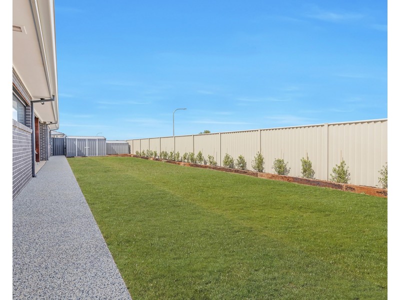2 Black Swan Boulevard, Moama NSW 2731