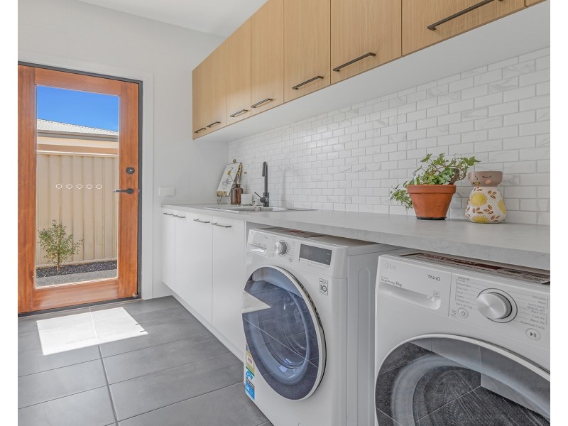2 Black Swan Boulevard, Moama NSW 2731