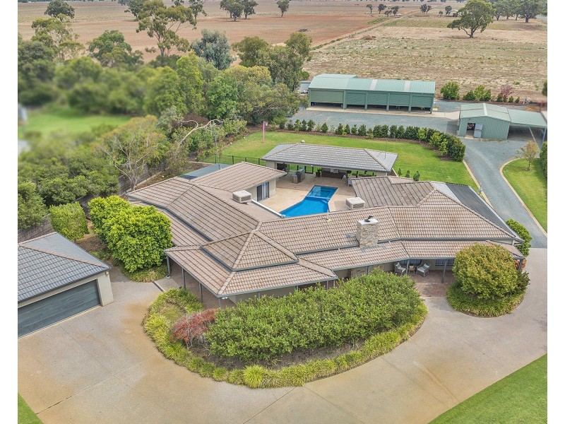 221 Wharparilla Drive, Echuca VIC 3564