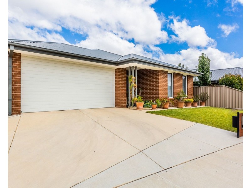 13 Wisteria Street, Echuca VIC 3564