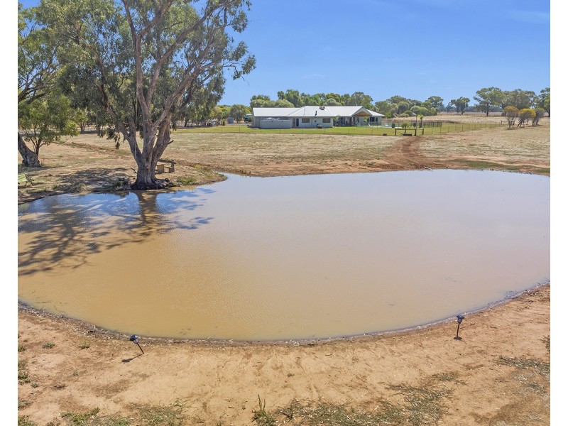 880 Thyra Road, Moama NSW 2731