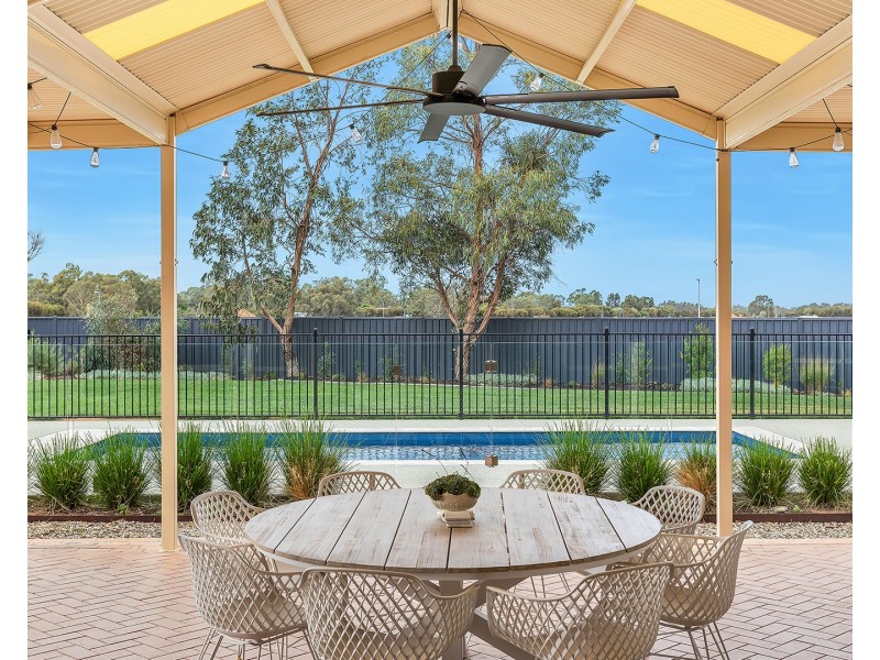 21 Ikona Drive, Echuca VIC 3564