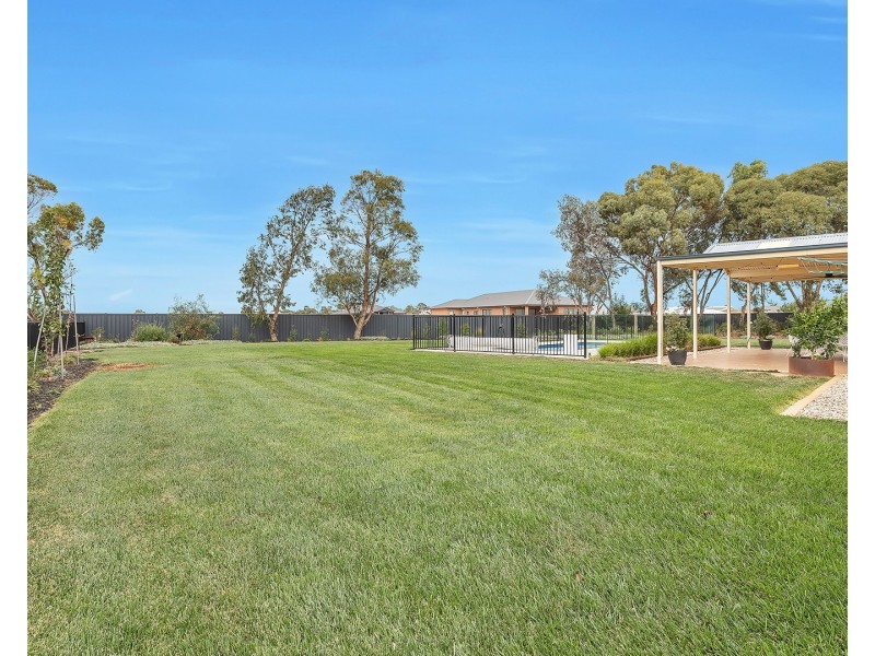 21 Ikona Drive, Echuca VIC 3564