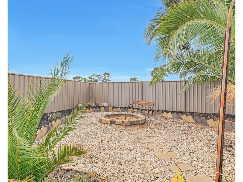 25 Genevieve Avenue, Echuca VIC 3564