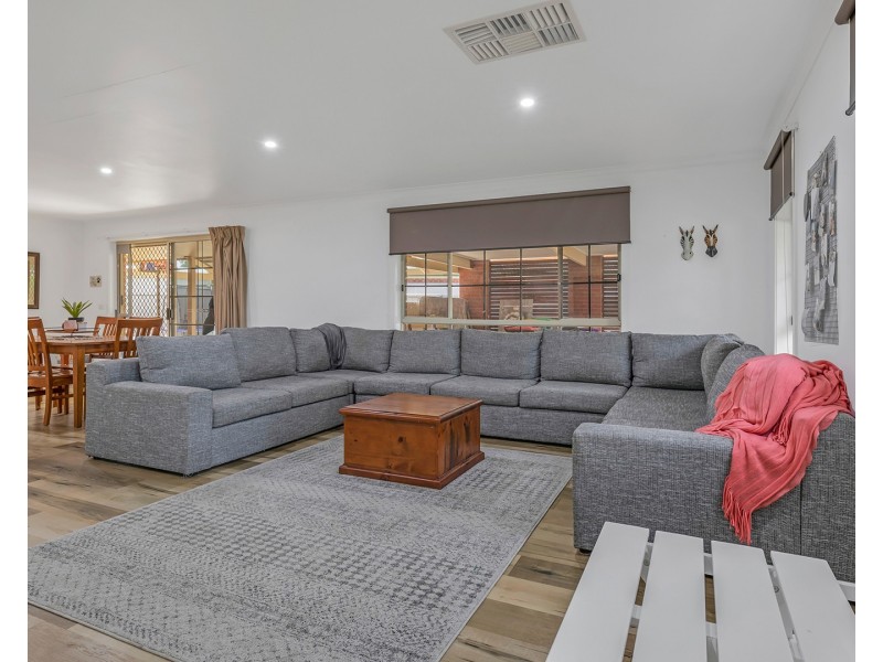 19 Winnima Avenue, Moama NSW 2731