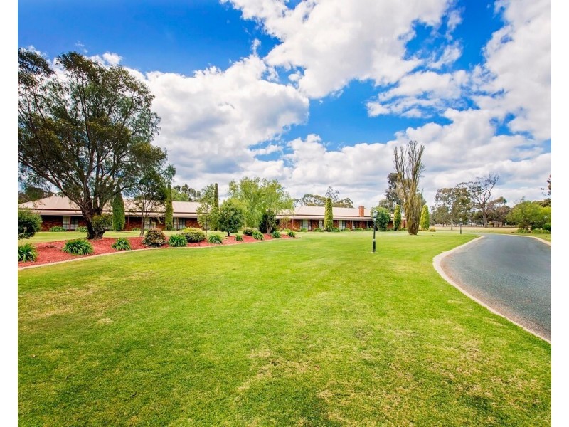 20 Perricoota Road, Moama NSW 2731