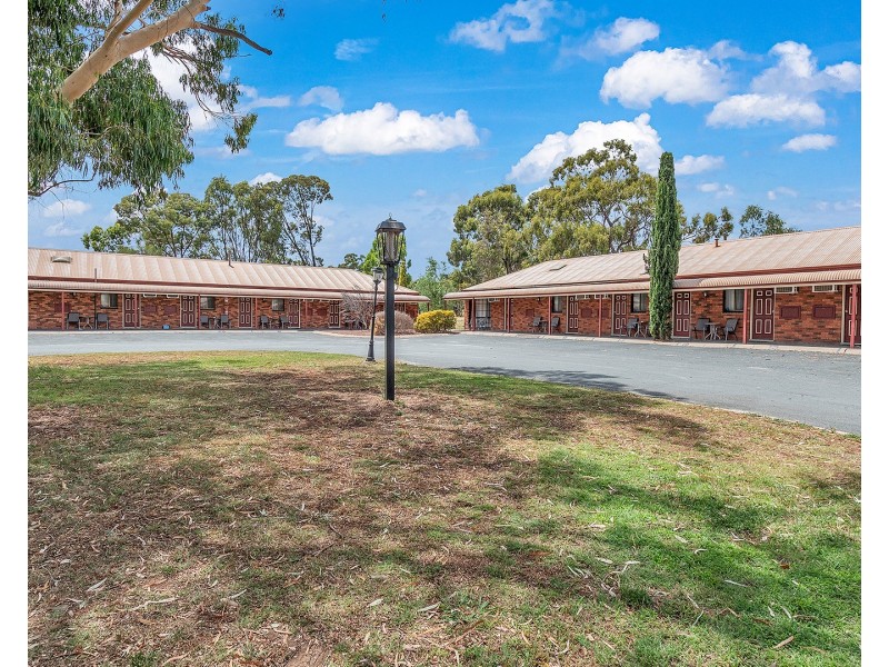 20 Perricoota Road, Moama NSW 2731