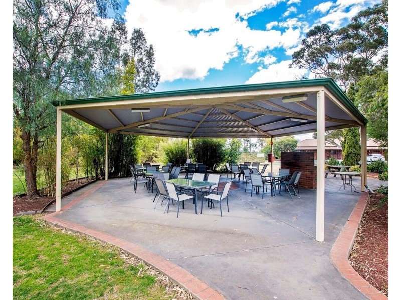 20 Perricoota Road, Moama NSW 2731