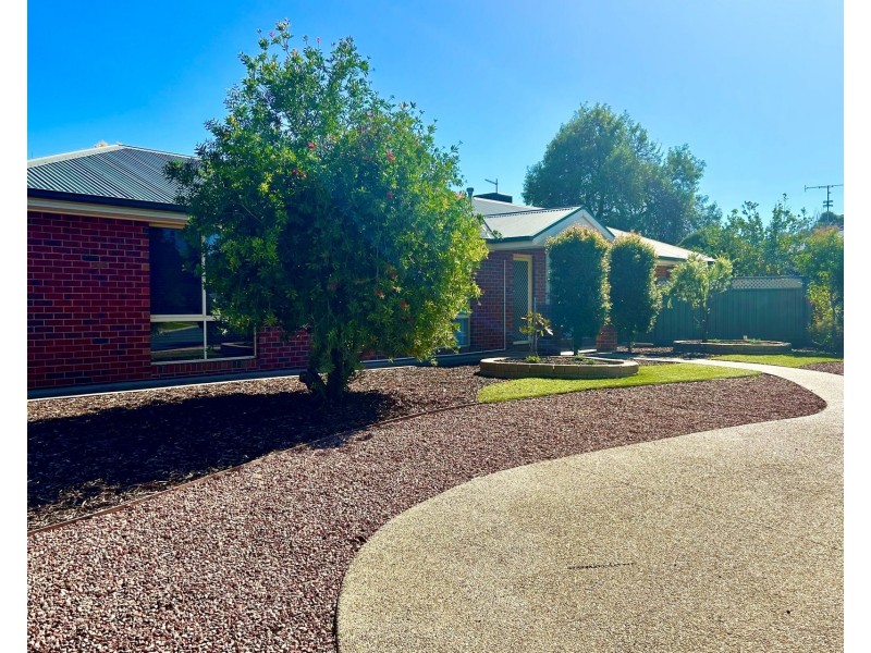 4 Patrick Place, Echuca VIC 3564