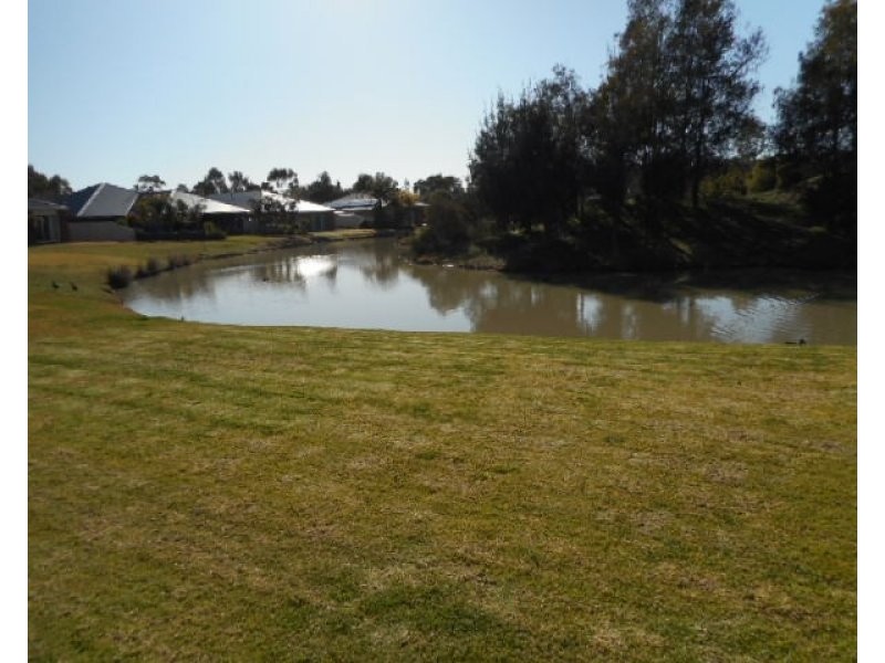 35 Kingfisher Drive West, Moama NSW 2731