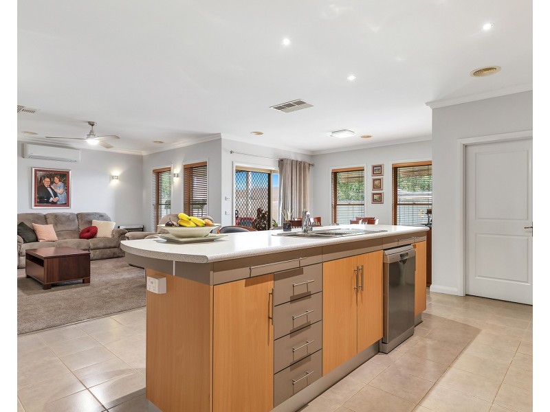15 Sunset Avenue, Echuca VIC 3564