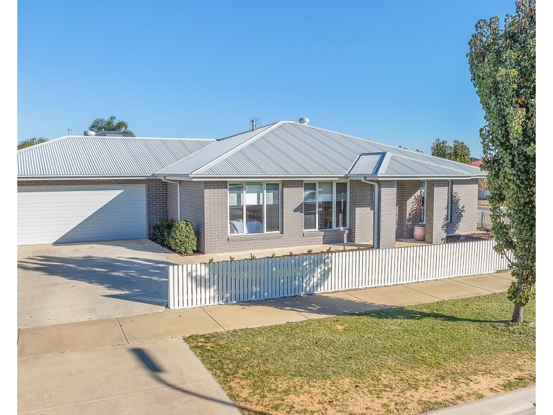 30 Lynch Drive, Echuca VIC 3564