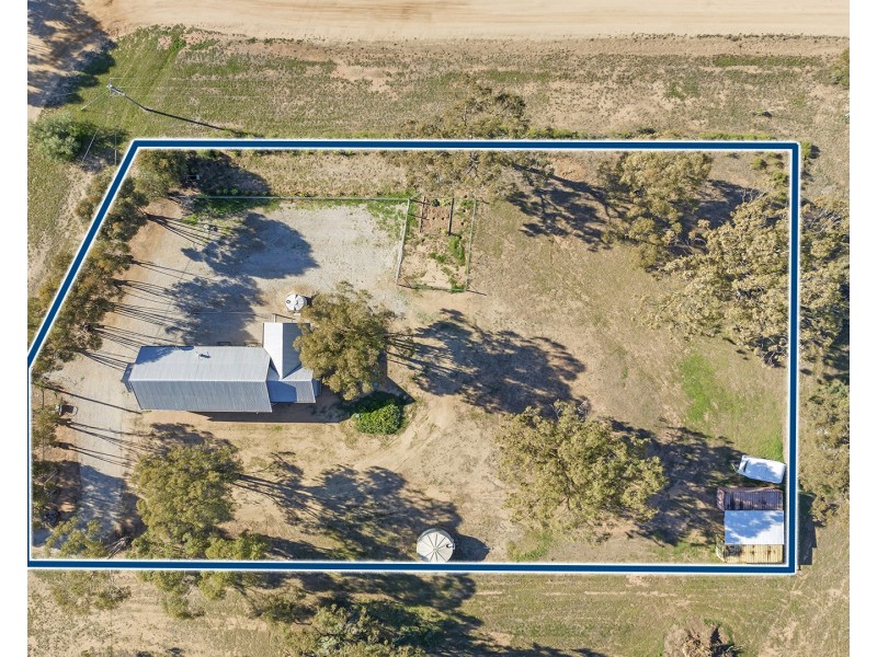 38 Moira Street, Womboota NSW 2731