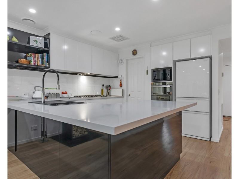 2 Kingfisher East Drive, Moama NSW 2731