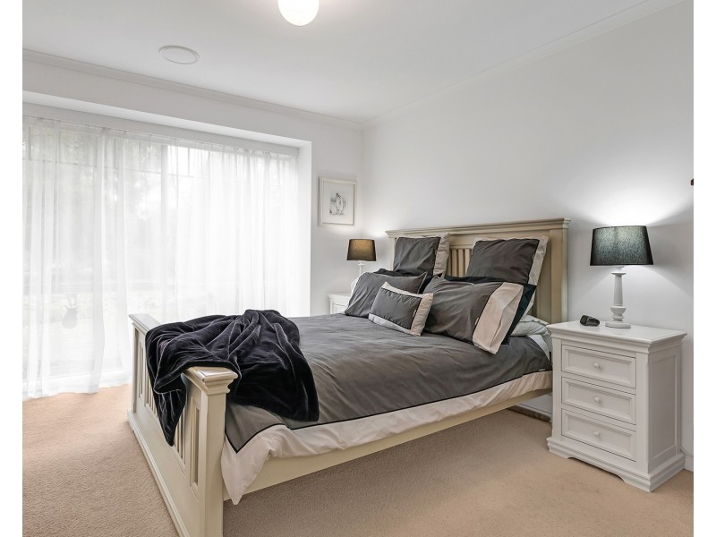 2 Kingfisher East Drive, Moama NSW 2731