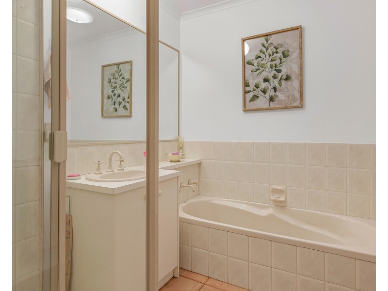 2 Kingfisher East Drive, Moama NSW 2731
