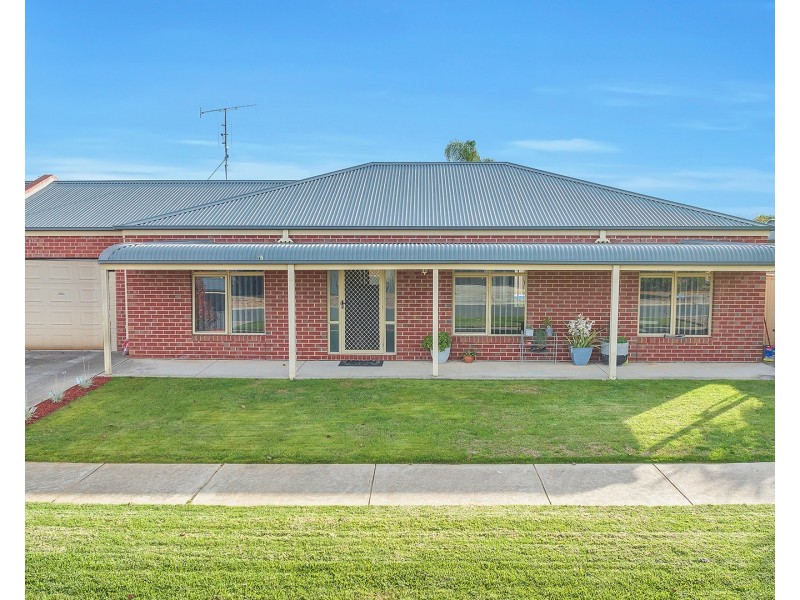 2/1 Grange Court, Echuca VIC 3564