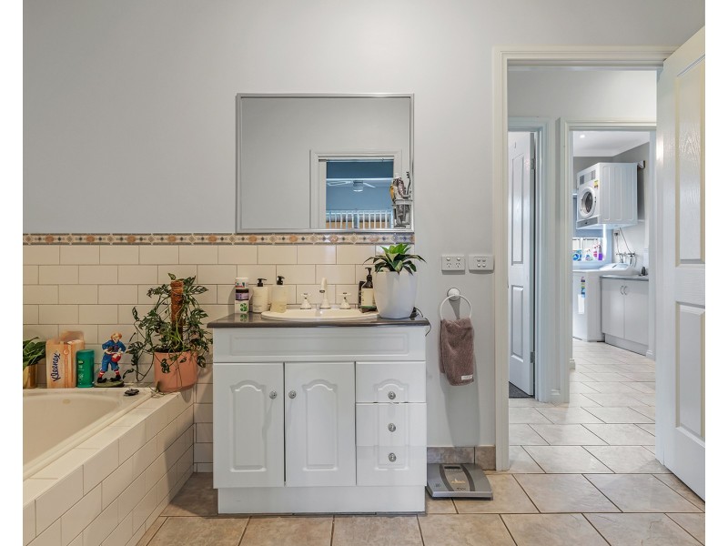 2/1 Grange Court, Echuca VIC 3564