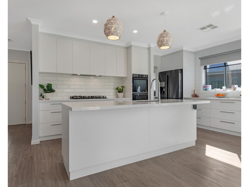 11 Rothbury Court, Moama NSW 2731