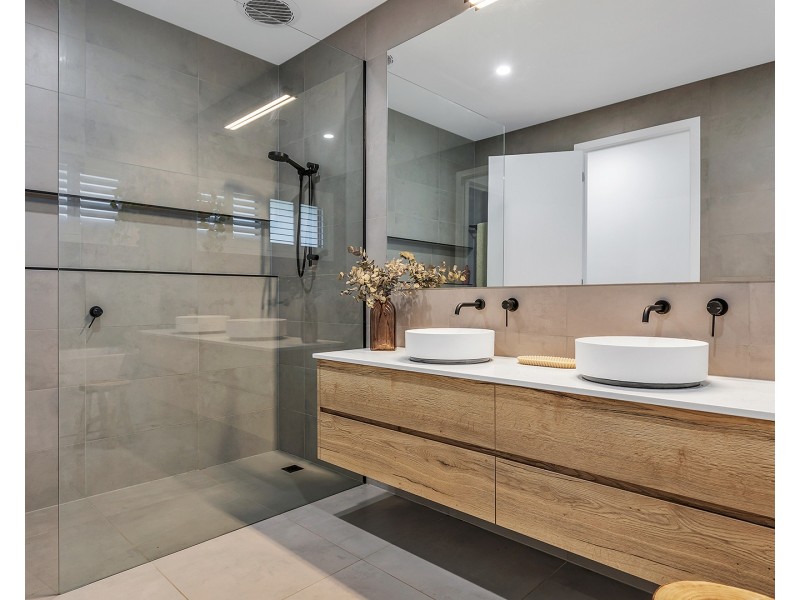 15 Bayaderra Court, Moama NSW 2731