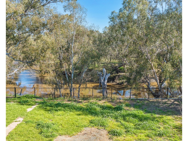 38 Rutley Crescent, Echuca VIC 3564
