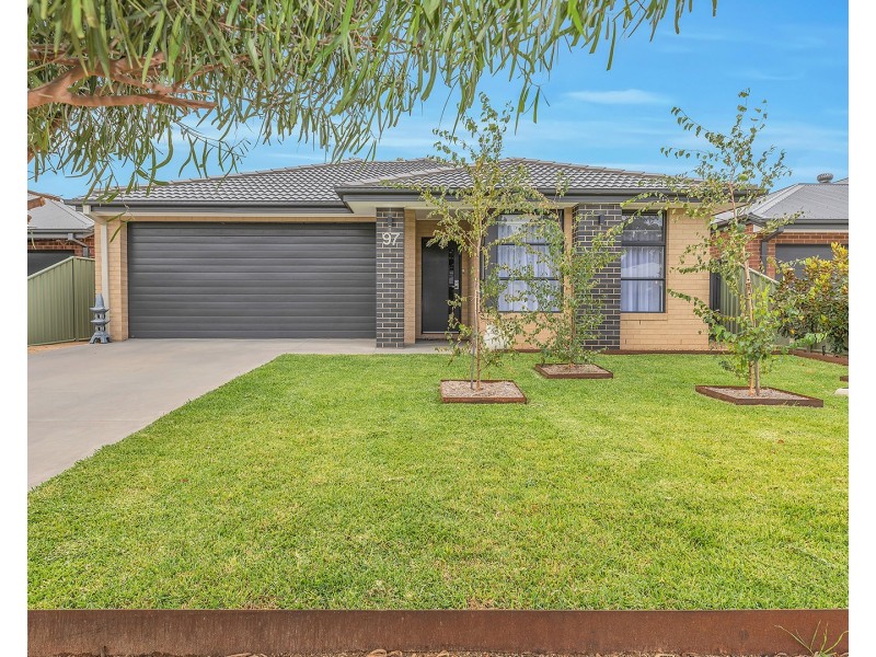 97 Mayflower Drive, Moama NSW 2731