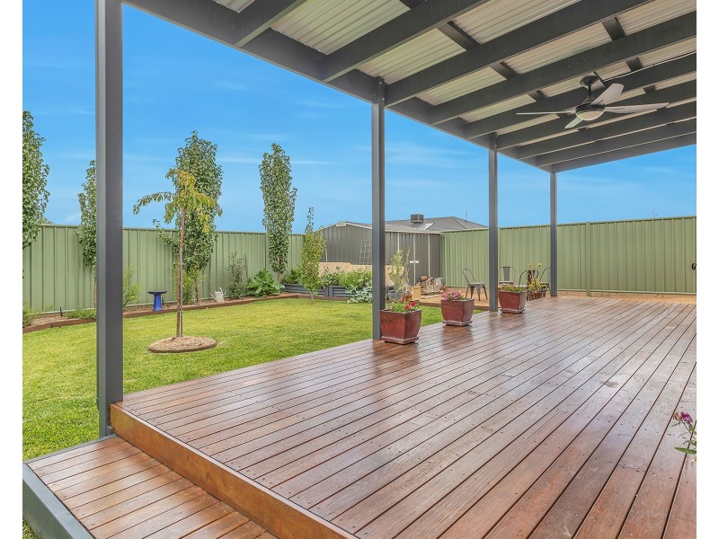 97 Mayflower Drive, Moama NSW 2731