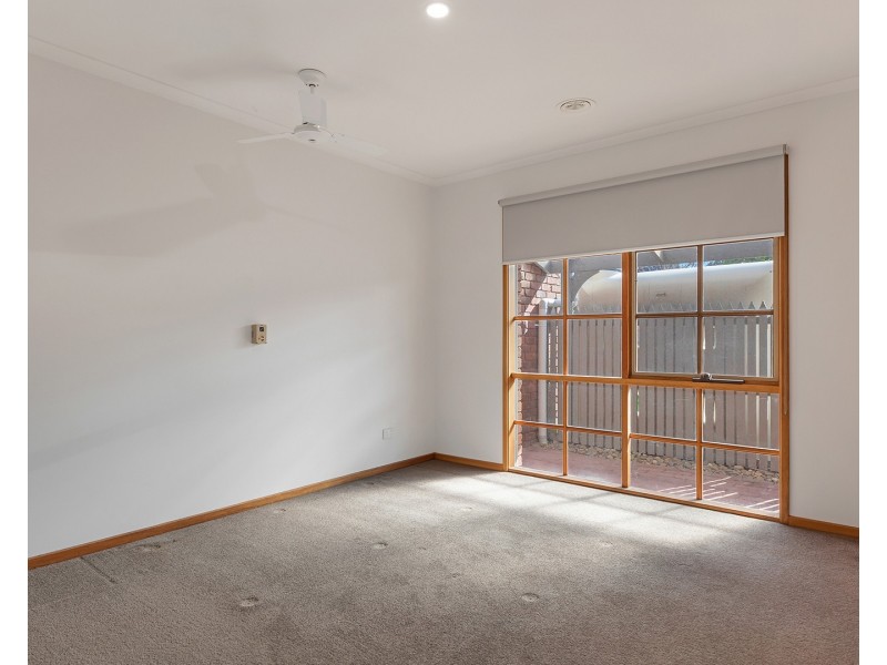 16 Oscar Place, Echuca VIC 3564