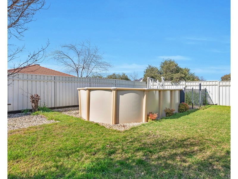 16 Oscar Place, Echuca VIC 3564