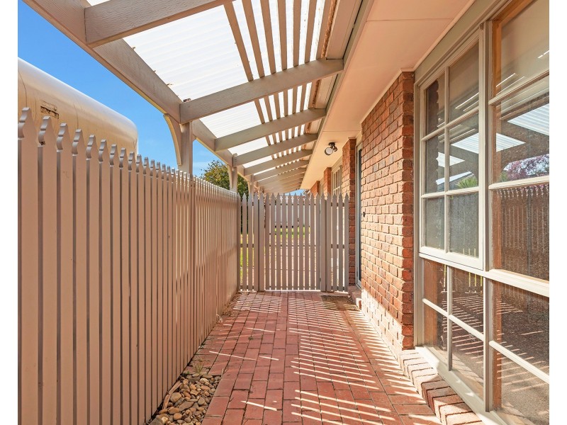 16 Oscar Place, Echuca VIC 3564