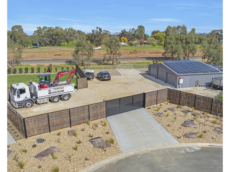 11 Furlong Court, Echuca VIC 3564