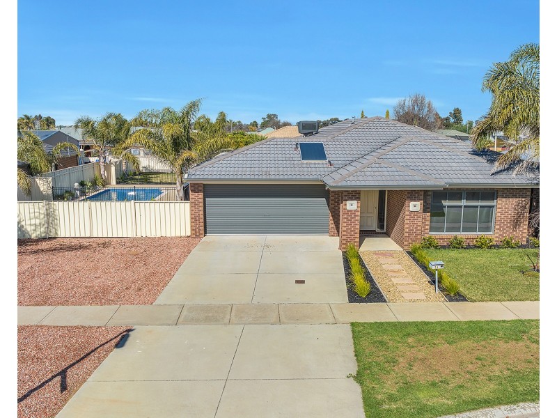 26 Riverina Parade, Echuca VIC 3564