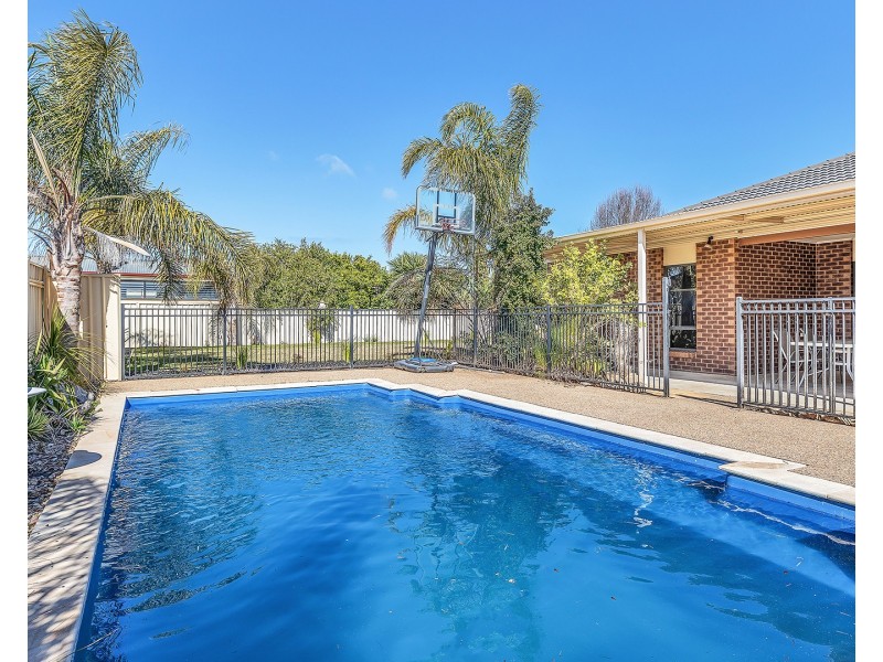 26 Riverina Parade, Echuca VIC 3564